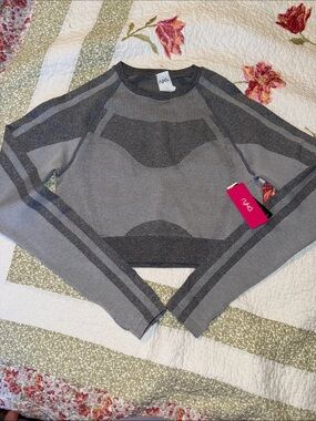 NWT Ryka Seamless Long Sleeve Athletic Crop Top